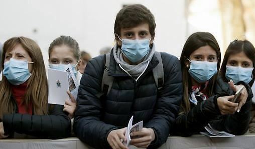 调查显示58%的美国人不满美国防疫工作