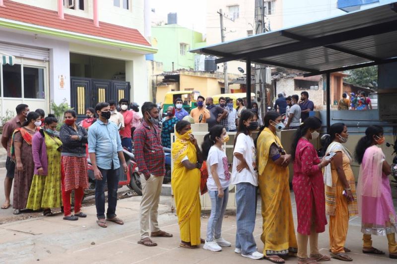 印度单日新增新冠确诊病例创七个月来新高