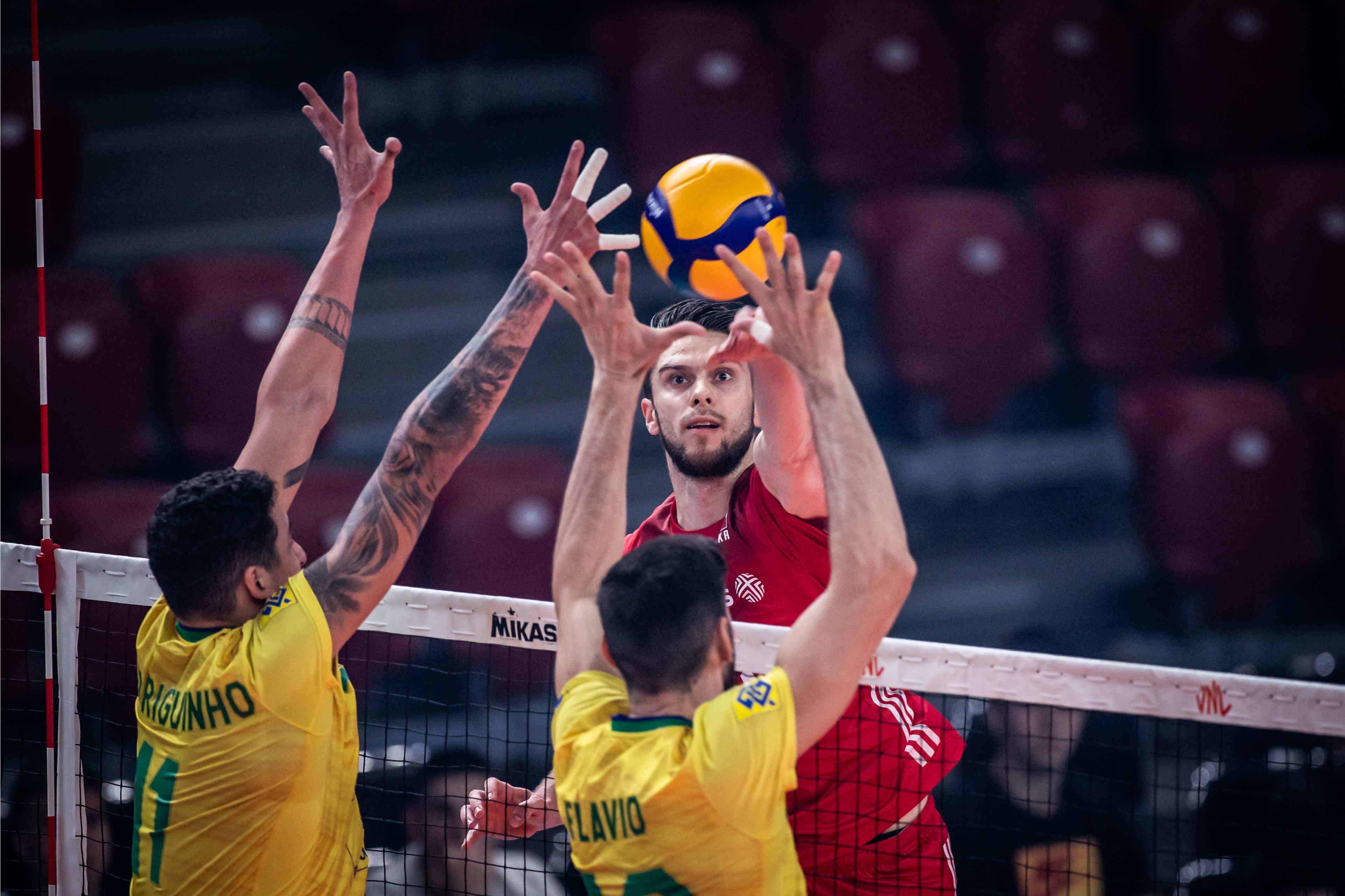 波兰男排3比1击败巴西