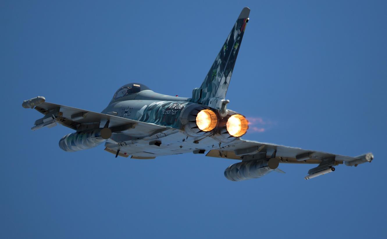 英国向波兰部署四架“台风”战斗机