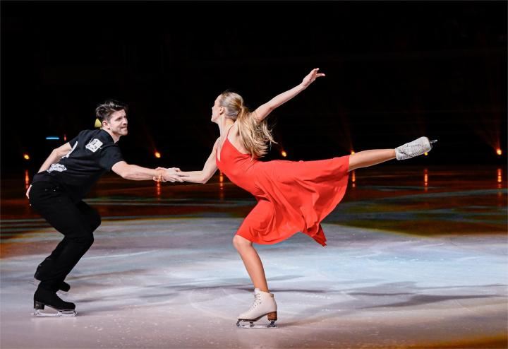 花滑世界冠军亮相蓉城：“整个城市都是绿色的”