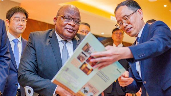 中非智库论坛第十三届会议在坦桑尼亚举行