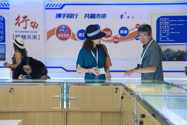 华文媒体探访内江高新区：从“新”出发 链接未来