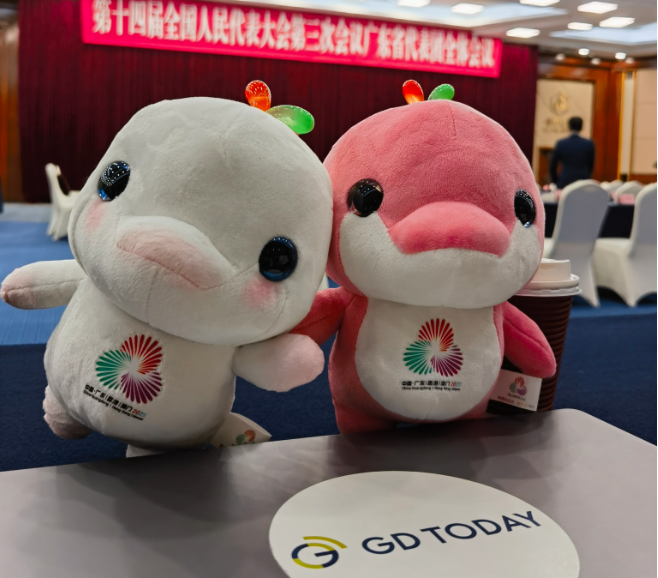 省委書記、省長接連邀請媒體朋友，請到廣東來看白海豚！看十五運！