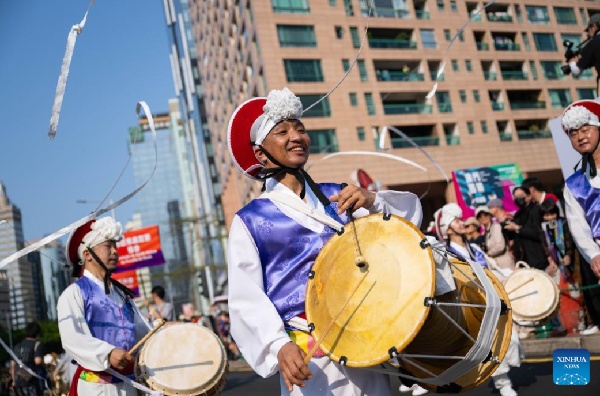 2025 Macao Int’l Parade held to celebrate 26th anniv. of Macao’s Return to Motherland