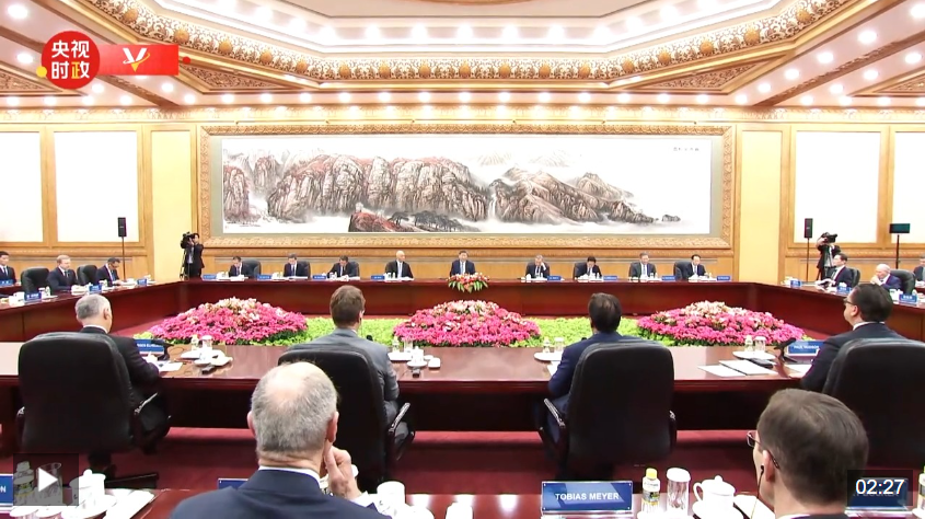 时政新闻眼丨从一场座谈到一场会见，总书记两次讲话传递鲜明信息