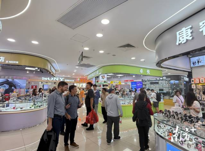 “关税战”下的华强北