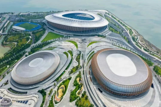 边看比赛边看海！这个体育馆自带150米“海景之窗”