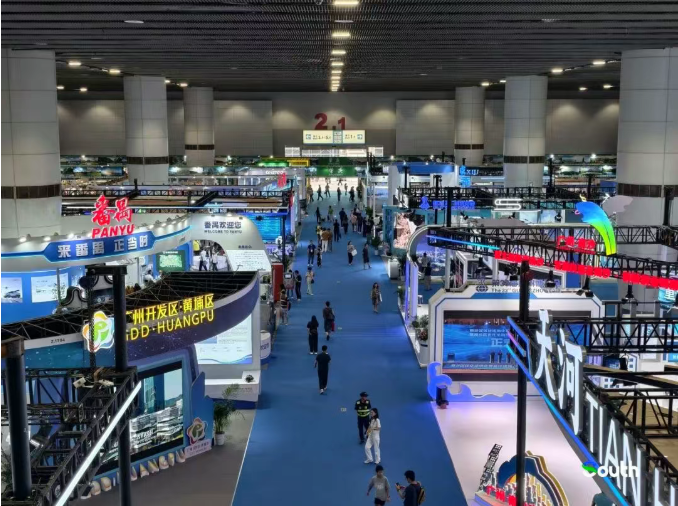 Guangzhou Fair 2025 unveils tech, inventions & robots