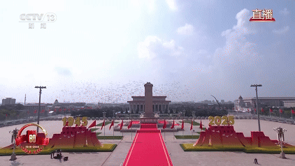 放飞和平鸽纪念大会在《歌唱祖国》大合唱中圆满结束