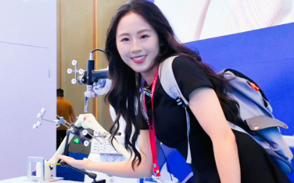 China reshaping your tomorrow with robots at Canton Fair