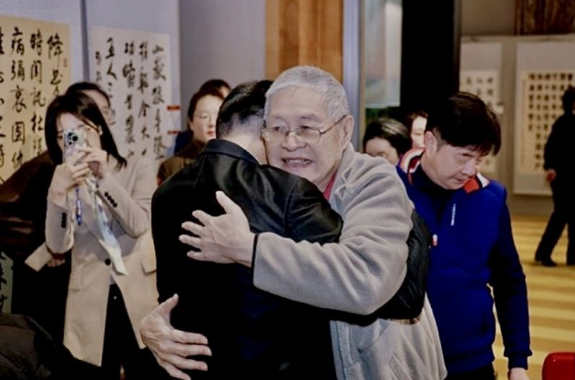 一封家书与一个拥抱：台湾光复80年后的家族印记与精神传承