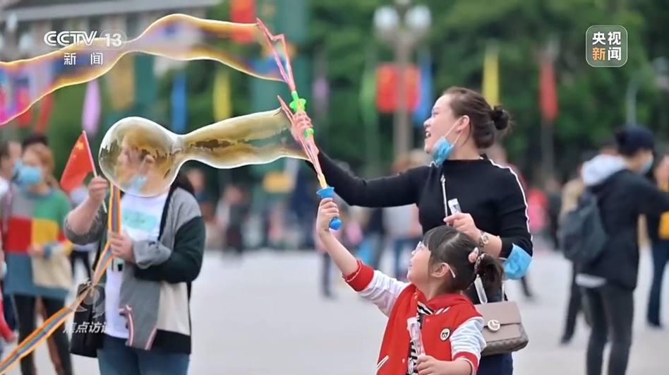 焦点访谈丨健康中国 幸福根基——跟着总书记上两会