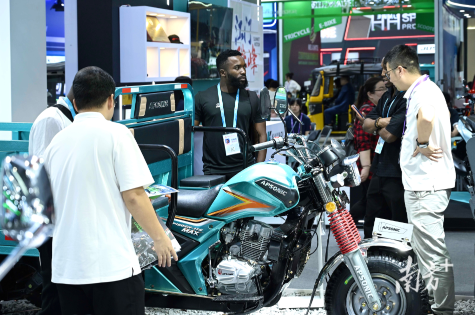 广东摩托，纵横四海！