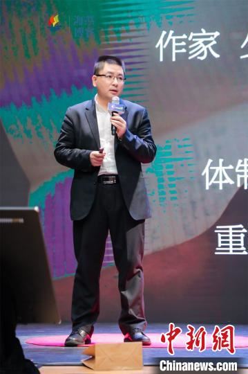 “讲”出别样精彩  申城爱书人以“阅读”跨年