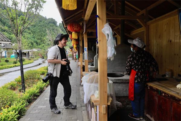 国际知名摄影师走进广元利州_深入感受“女皇故里”魅力 国际知名摄影师走进广元利州_深入感受“女皇故里”魅力