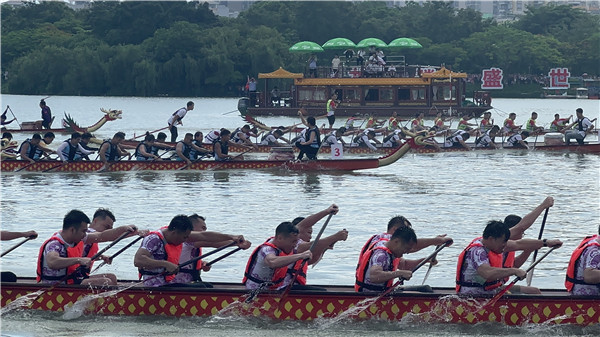 2024年粵港澳大灣區職工龍舟邀請賽星湖開賽　香港「工聯龍」挺進總決賽