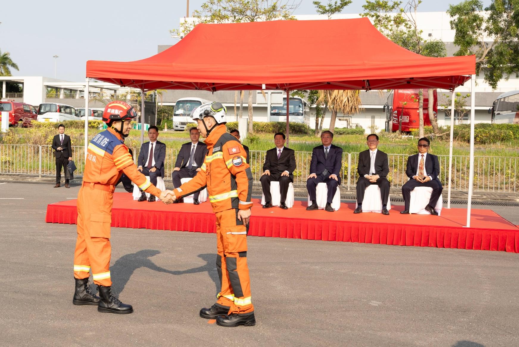 粵港澳應急救援聯合演練　粵4台消防車憑「兩地牌」絲滑到港