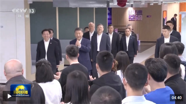 习近平在上海考察时强调 加快建成具有全球影响力的科技创新高地