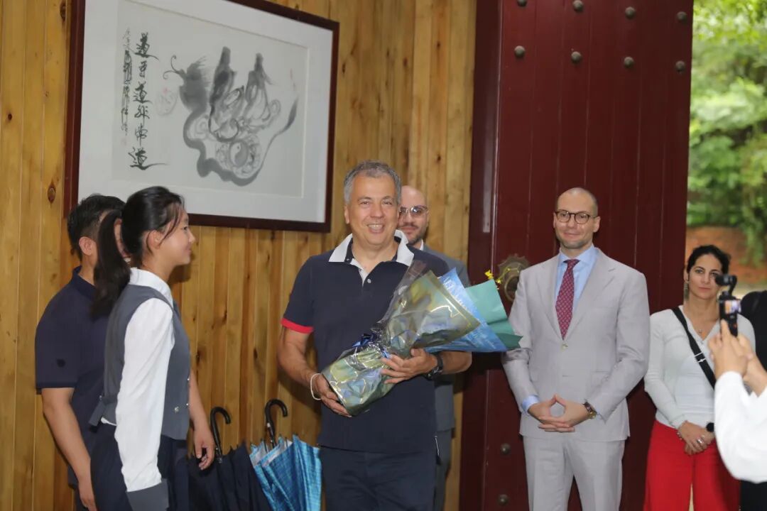 ​​​​​​​匈牙利国会副主席一行 参访中华文化传承基地·禅武中心