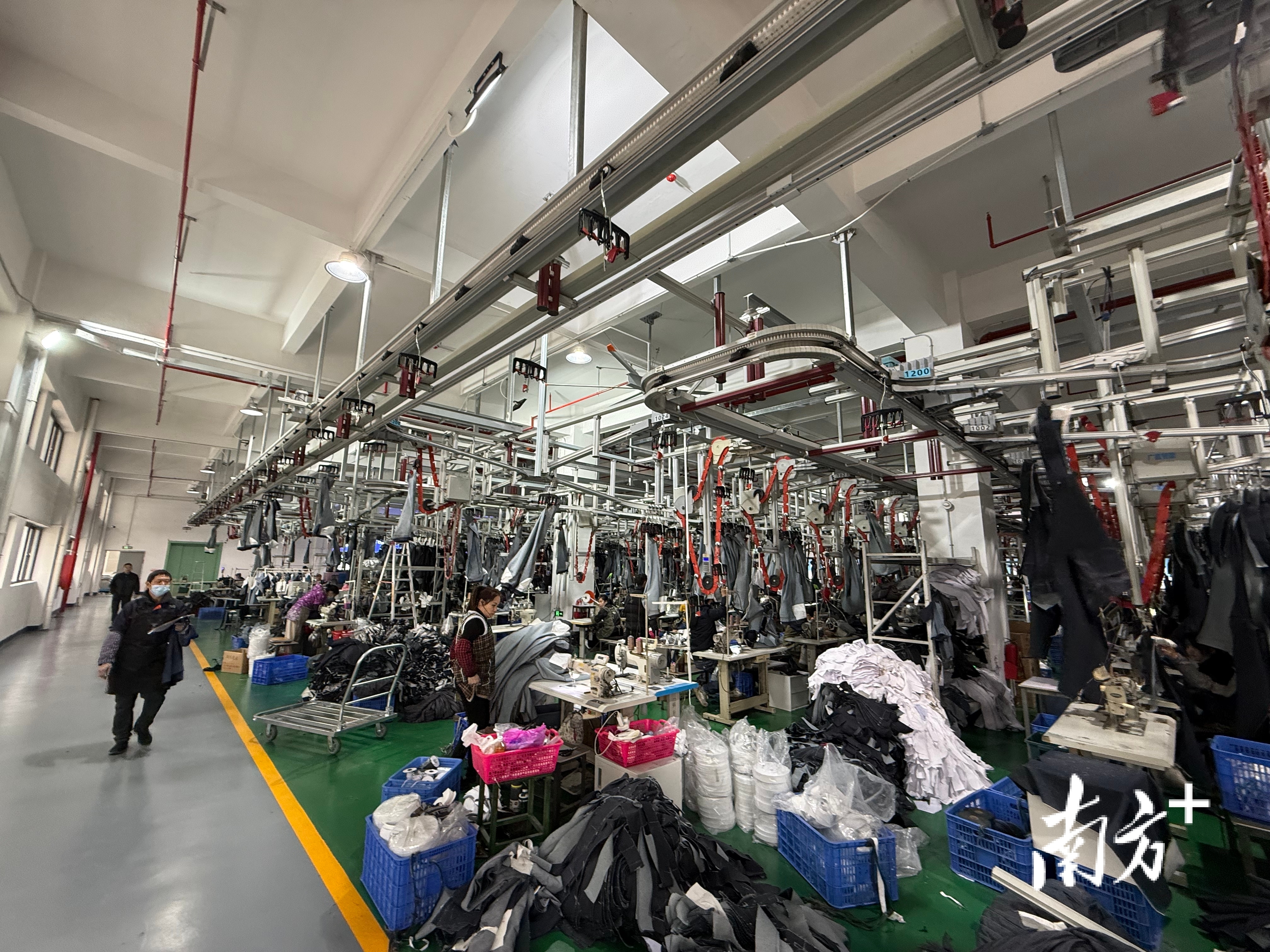 牛仔裤、智能网联汽车与机器人：广东产业三重奏